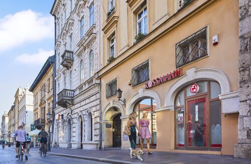 Rossmann słucha klientów